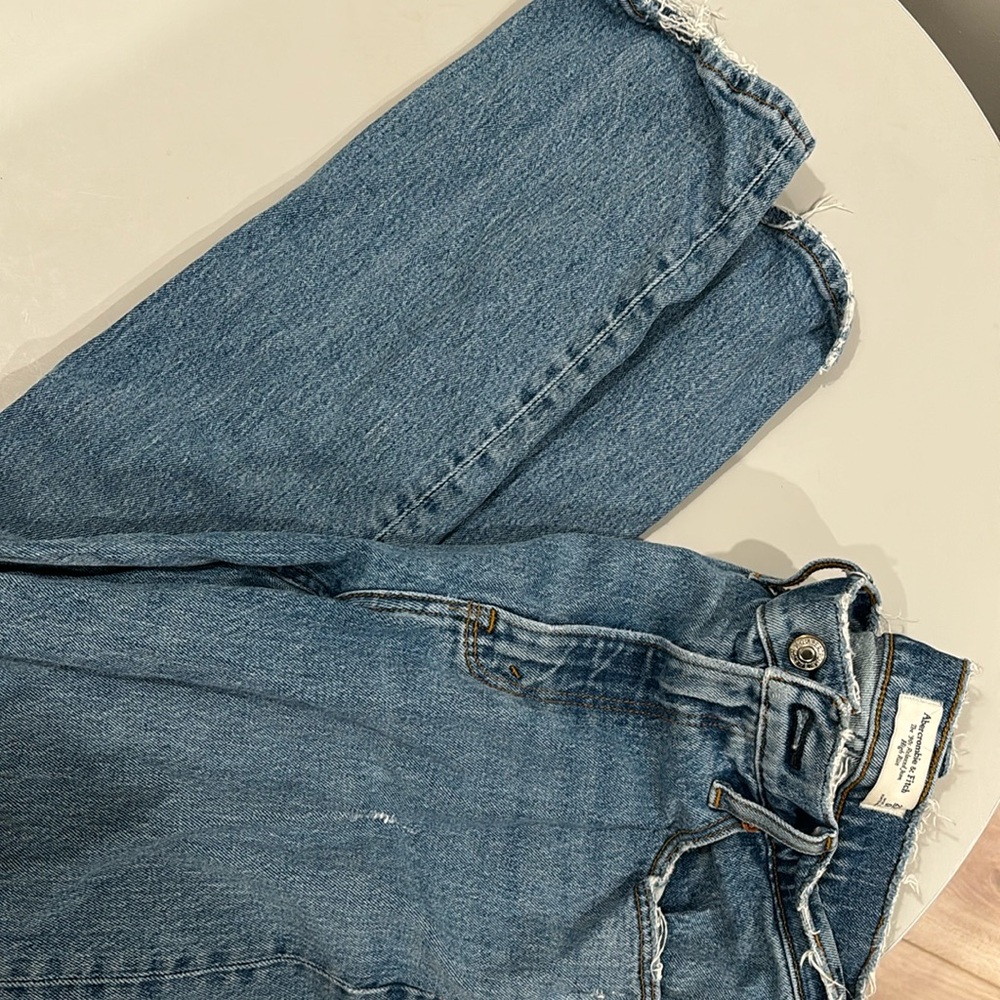 Abercrombie & Fitch 90s relaxed Jean, high rise